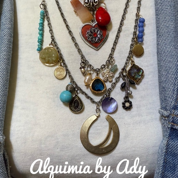 Multi charms layered turquoise necklace - Picture 9 of 11